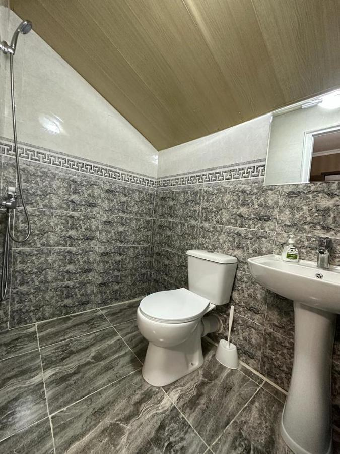 Happy House Apartamento Kʼutʼaisi Exterior foto